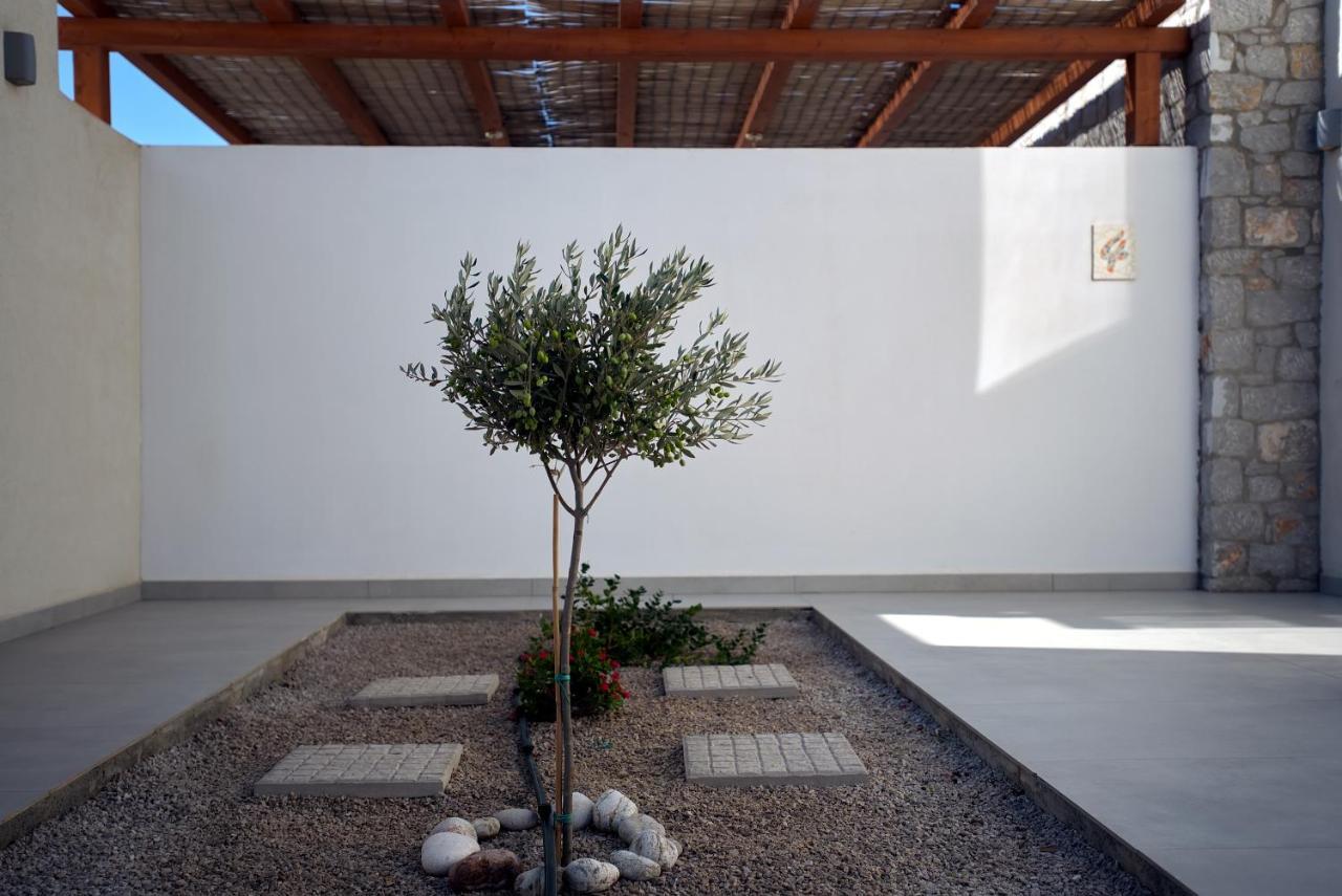 Aros Luxury Villas Lakki  Exterior photo